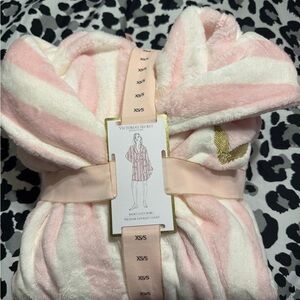 Victoria's Secret Soft Pink and Cream Robe